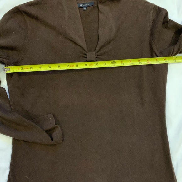 ANNE KLEIN | L | Brown v-neck sweater - Picture 4 of 7